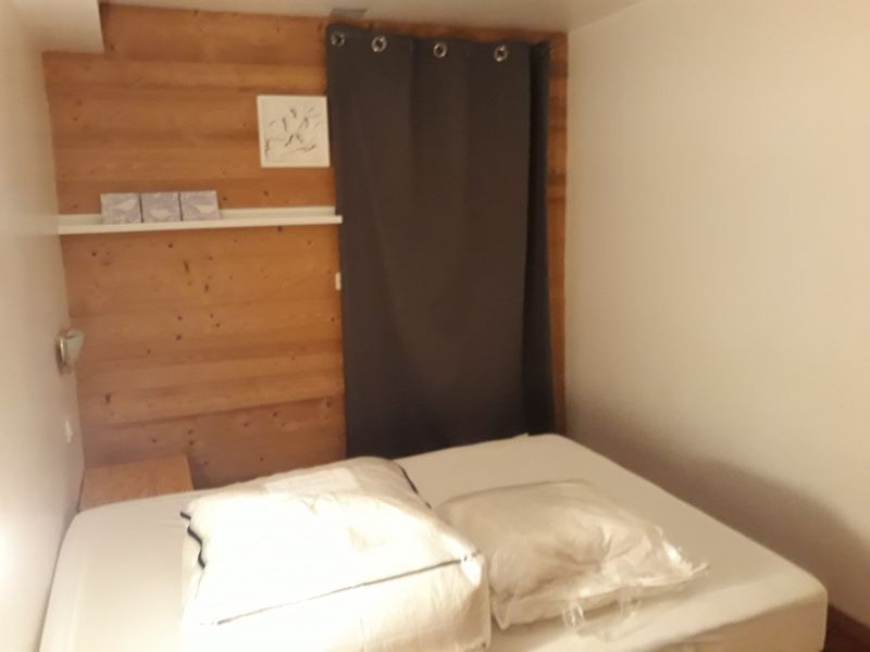 photo 10 Owner direct vacation rental Alpe d'Huez appartement Rhone-Alps Isre bedroom