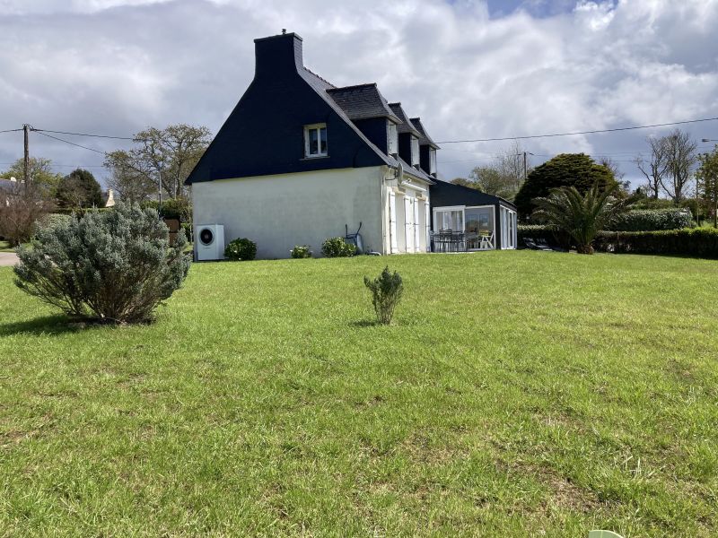 photo 1 Owner direct vacation rental Plongonvelin maison Brittany Finistre View of the property from outside