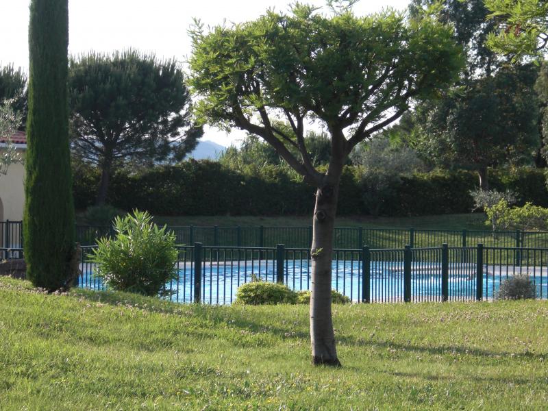 photo 1 Owner direct vacation rental Frjus appartement Provence-Alpes-Cte d'Azur Var View of the property from outside