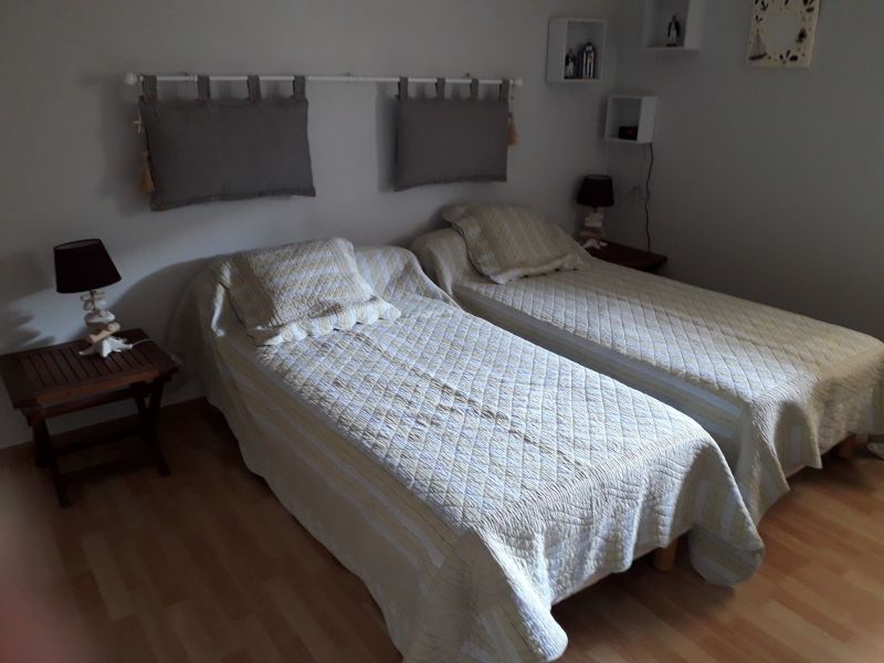 photo 6 Owner direct vacation rental Locmariaquer appartement Brittany Morbihan bedroom