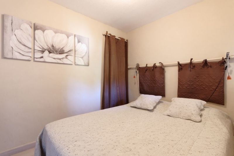 photo 9 Owner direct vacation rental Sanary-sur-Mer appartement Provence-Alpes-Cte d'Azur Var bedroom