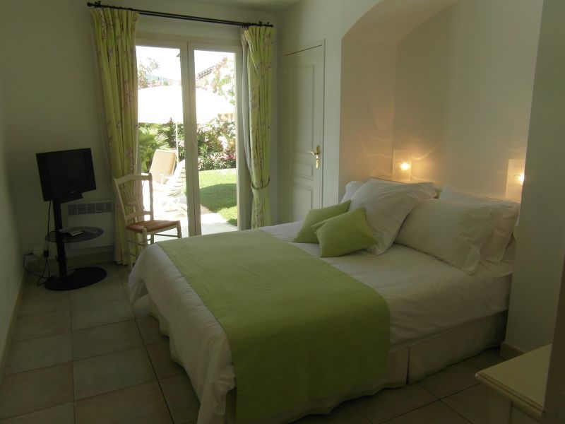 photo 6 Owner direct vacation rental Sainte Maxime villa Provence-Alpes-Cte d'Azur Var bedroom 1