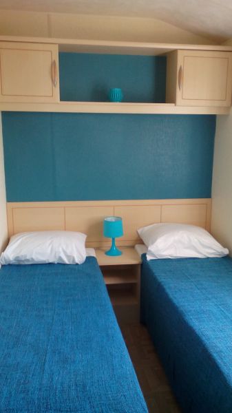 photo 5 Owner direct vacation rental Les Mathes mobilhome Poitou-Charentes Charente-Maritime bedroom 2