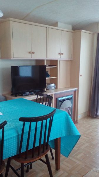 photo 12 Owner direct vacation rental Les Mathes mobilhome Poitou-Charentes Charente-Maritime Living room