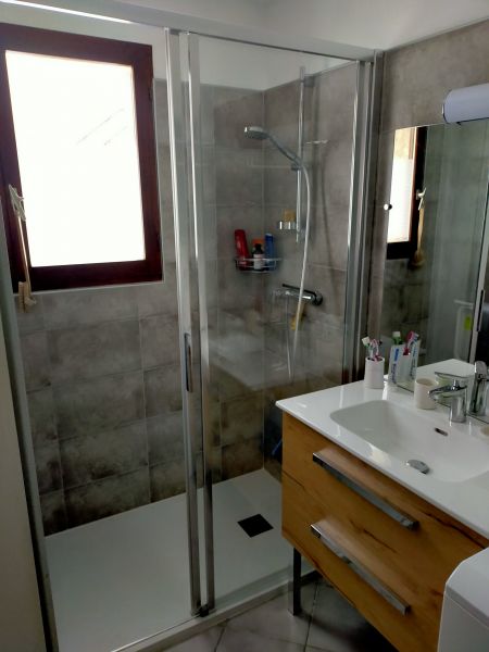 photo 5 Owner direct vacation rental Embrun appartement Provence-Alpes-Cte d'Azur Hautes-Alpes bathroom