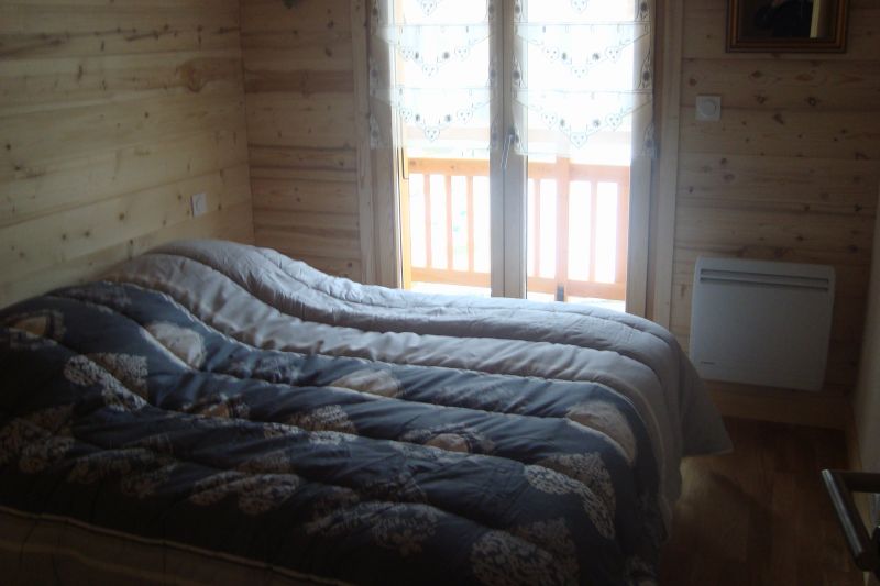 photo 2 Owner direct vacation rental Praz de Lys Sommand chalet Rhone-Alps Haute-Savoie bedroom 2