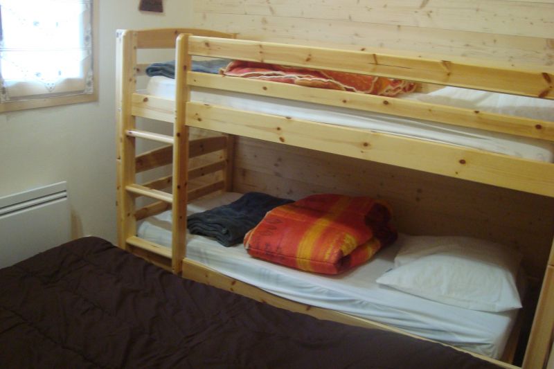 photo 4 Owner direct vacation rental Praz de Lys Sommand chalet Rhone-Alps Haute-Savoie bedroom 4