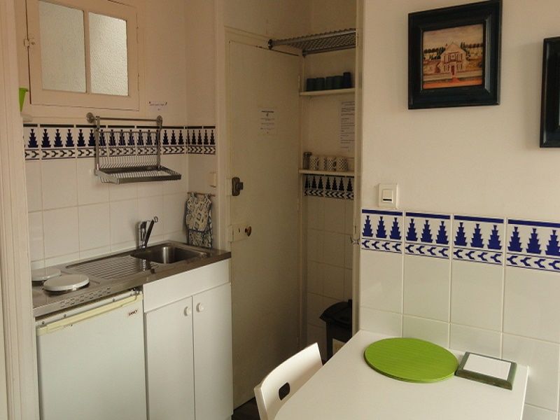 photo 9 Owner direct vacation rental Collioure appartement Languedoc-Roussillon Pyrnes-Orientales Summer kitchen