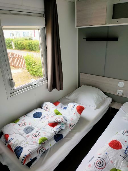 photo 5 Owner direct vacation rental Quend Plage mobilhome Picardy Somme bedroom 3