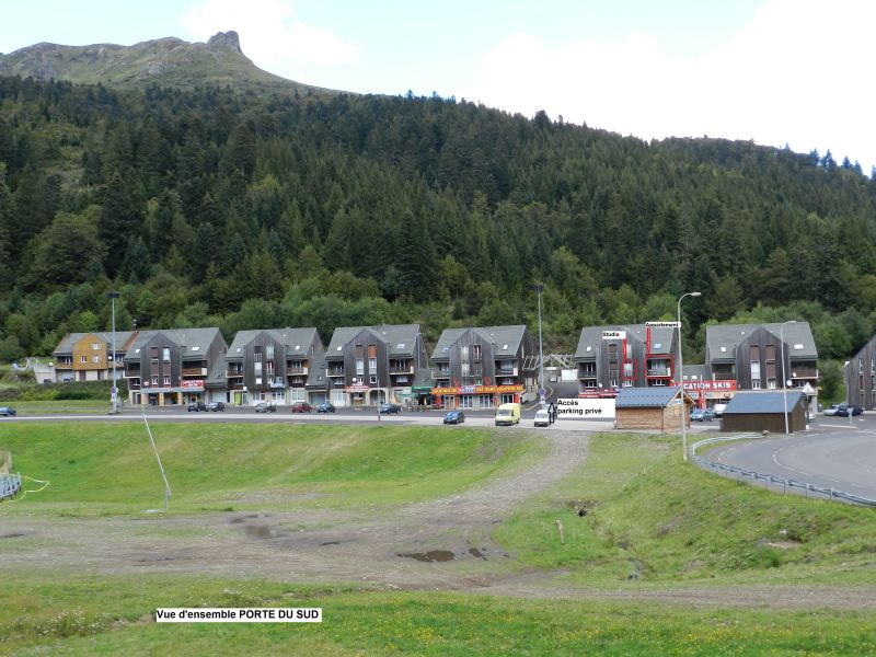 photo 9 Owner direct vacation rental Le Lioran studio Auvergne Cantal View of the property from outside