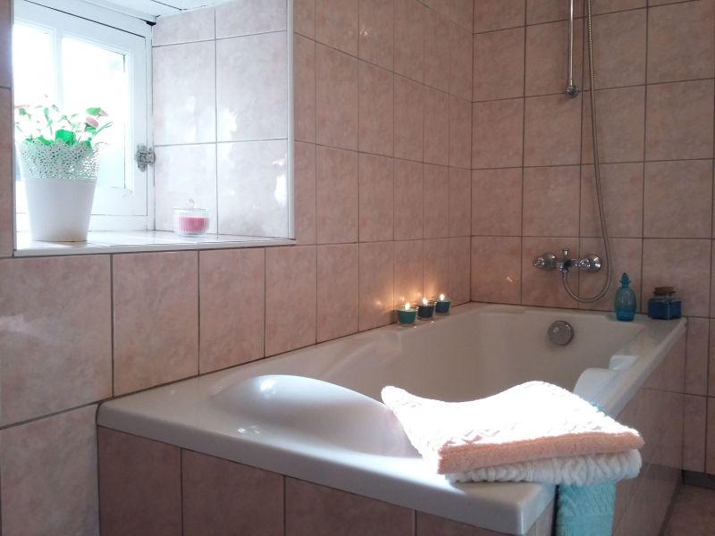 photo 19 Owner direct vacation rental Conques gite Midi-Pyrnes Aveyron bathroom