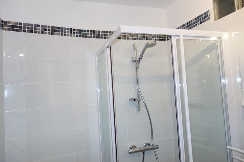 photo 3 Owner direct vacation rental Ax Les Thermes appartement Midi-Pyrnes Arige bathroom