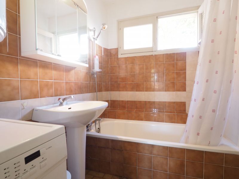 photo 11 Owner direct vacation rental Le Grau du Roi appartement Languedoc-Roussillon Gard bathroom