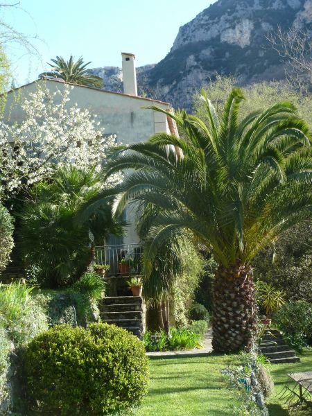 photo 15 Owner direct vacation rental Grasse maison Provence-Alpes-Cte d'Azur Alpes-Maritimes View of the property from outside