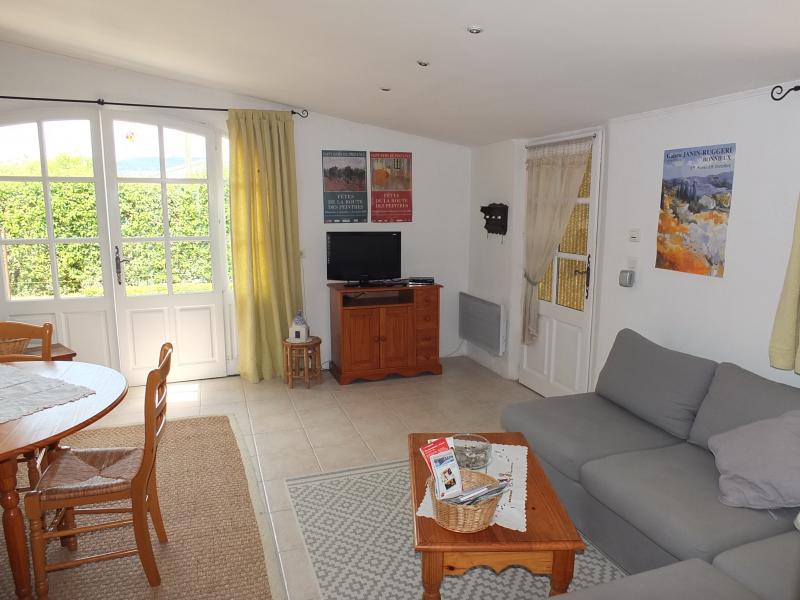 photo 7 Owner direct vacation rental Apt gite Provence-Alpes-Cte d'Azur Vaucluse Lounge