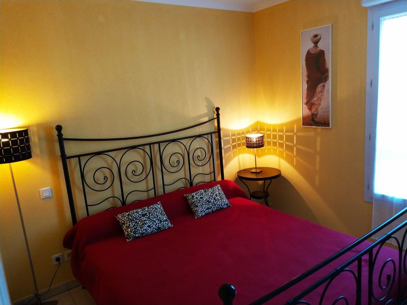 photo 7 Owner direct vacation rental Frjus appartement Provence-Alpes-Cte d'Azur Var bedroom