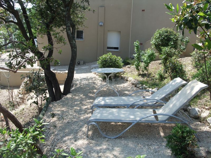 photo 29 Owner direct vacation rental Villeneuve lez Avignon villa Languedoc-Roussillon Gard Garden