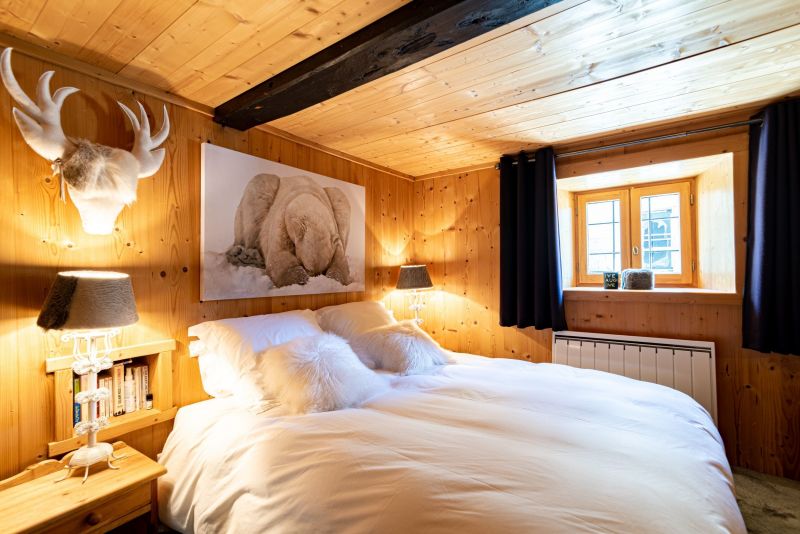 photo 8 Owner direct vacation rental Tignes chalet Rhone-Alps Savoie bedroom 1