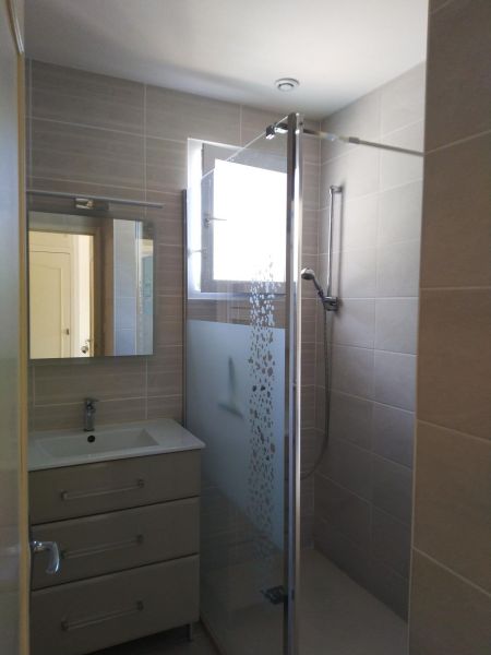 photo 9 Owner direct vacation rental La Tranche-sur-mer maison Pays de la Loire Vende Half bath