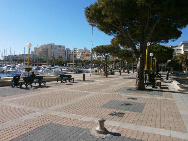 photo 12 Owner direct vacation rental Carnon Plage appartement Languedoc-Roussillon Hrault View of the property from outside