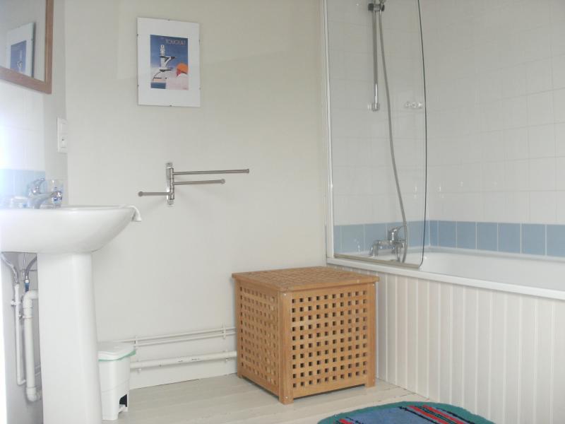 photo 11 Owner direct vacation rental Le Crotoy maison Picardy Somme bathroom