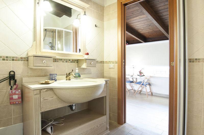 photo 5 Owner direct vacation rental Gaeta studio Lazio Latina Province bathroom