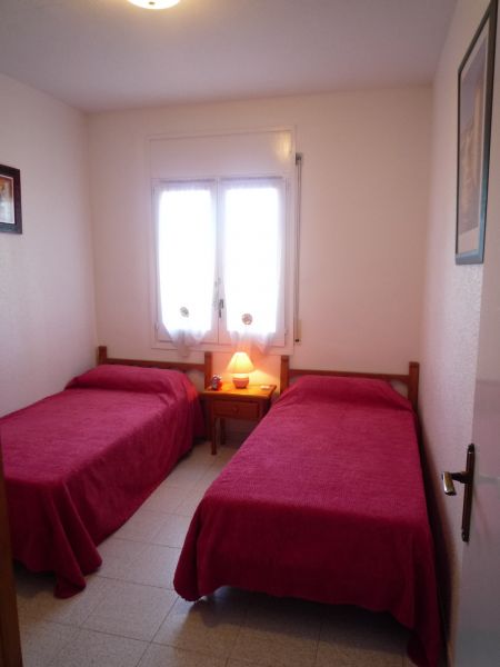 photo 10 Owner direct vacation rental Empuriabrava appartement Catalonia Girona (province of) bedroom 1