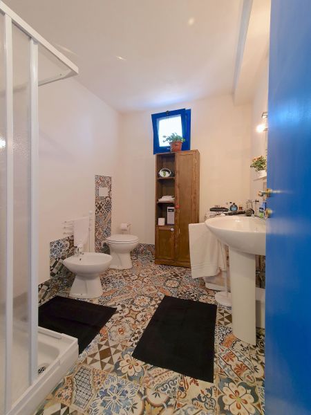 photo 16 Owner direct vacation rental Tre Fontane villa Sicily Trapani Province bathroom
