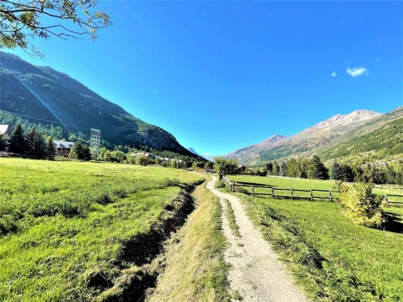 photo 14 Owner direct vacation rental Serre Chevalier studio Provence-Alpes-Cte d'Azur Hautes-Alpes View of the property from outside