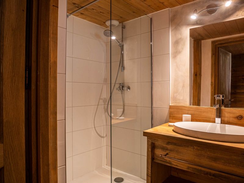 photo 15 Owner direct vacation rental Chamonix Mont-Blanc appartement Rhone-Alps Haute-Savoie Half bath 2