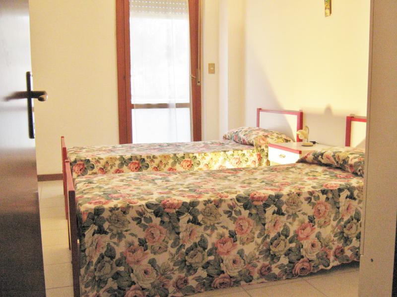 photo 5 Owner direct vacation rental Tortoreto appartement Abruzzo Teramo Province bedroom 2