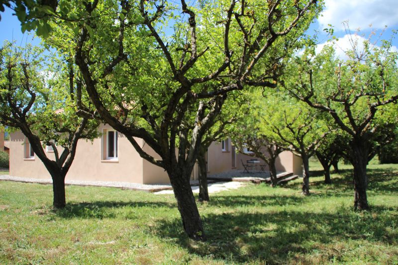 photo 20 Owner direct vacation rental Hyres villa Provence-Alpes-Cte d'Azur Var View of the property from outside