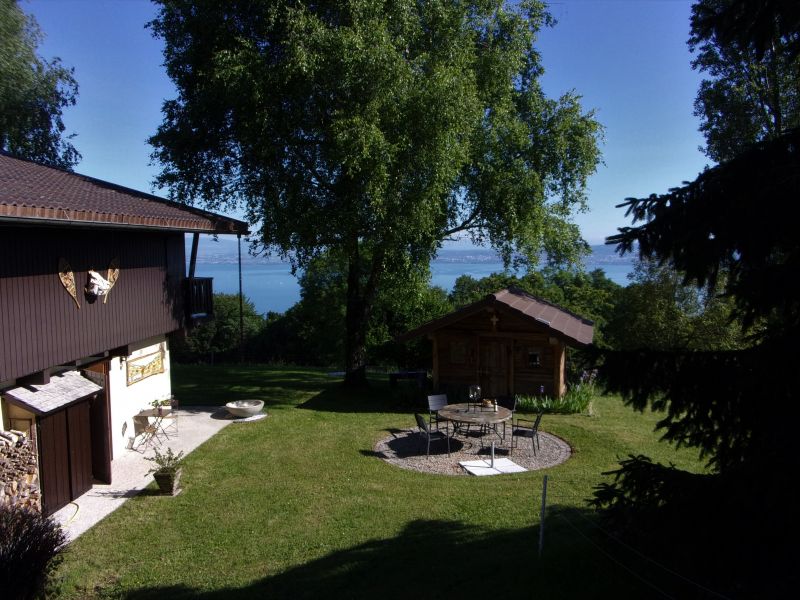 photo 2 Owner direct vacation rental Evian les Bains appartement Rhone-Alps Haute-Savoie View of the property from outside