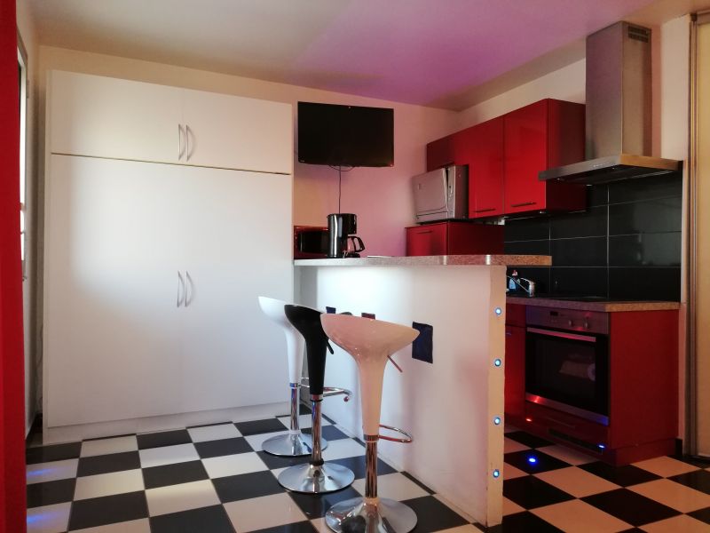 photo 14 Owner direct vacation rental Frjus studio Provence-Alpes-Cte d'Azur Var Open-plan kitchen