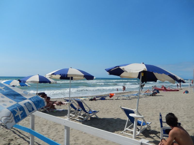 photo 8 Owner direct vacation rental Pisa mobilhome Tuscany  Beach