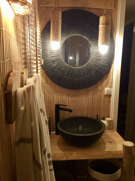 photo 25 Owner direct vacation rental Saint Tropez mobilhome Provence-Alpes-Cte d'Azur Var bathroom