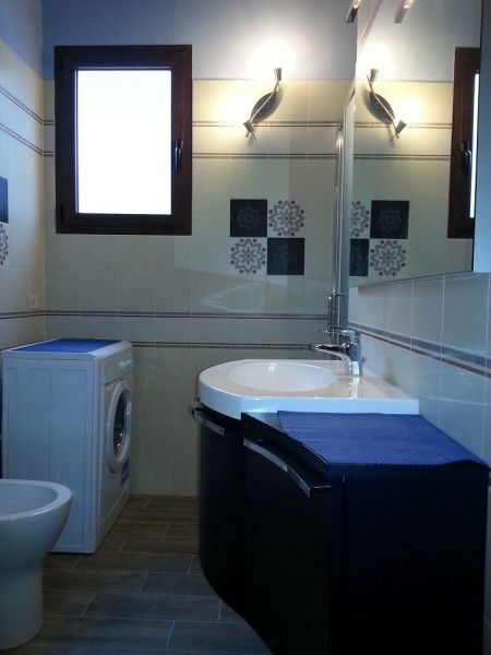 photo 4 Owner direct vacation rental San Vincenzo appartement Tuscany Livorno Province bathroom