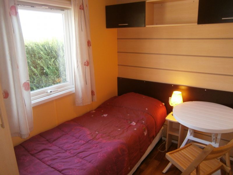 photo 9 Owner direct vacation rental Les Mathes mobilhome Poitou-Charentes Charente-Maritime bedroom 3