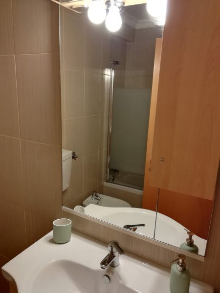 photo 8 Owner direct vacation rental Monte Gordo appartement Algarve  bathroom
