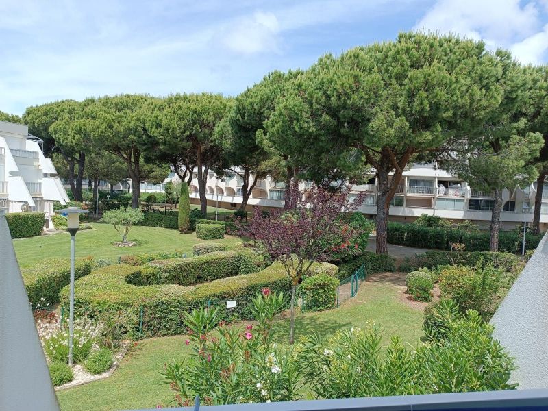 photo 19 Owner direct vacation rental Port Camargue studio Languedoc-Roussillon Gard Garden