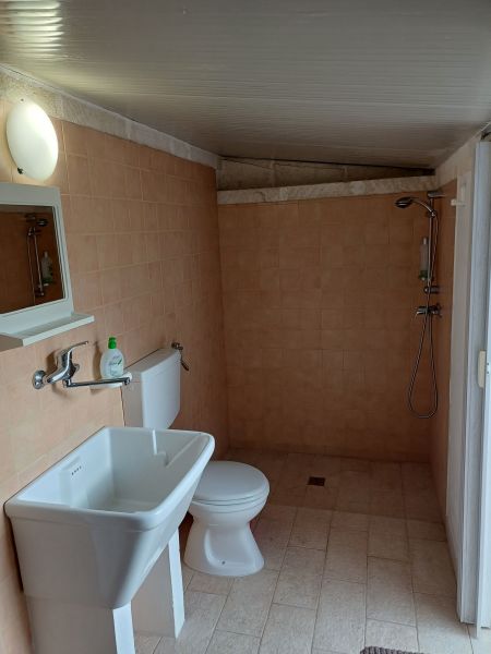 photo 11 Owner direct vacation rental San Pietro in Bevagna appartement   bathroom 2