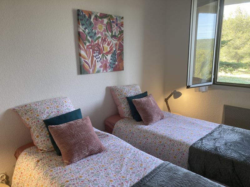 photo 19 Owner direct vacation rental Cassis appartement Provence-Alpes-Cte d'Azur Bouches du Rhne bedroom 2