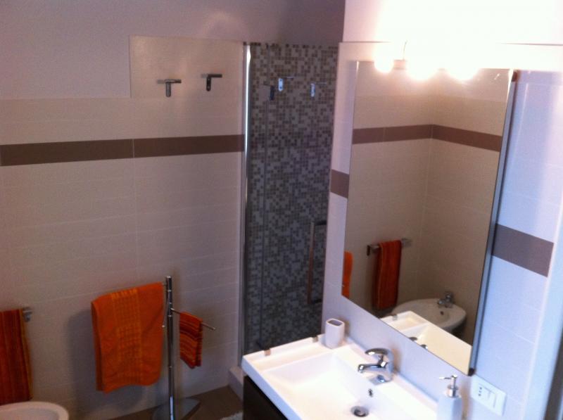 photo 17 Owner direct vacation rental Avola villa Sicily Syracuse Province bathroom