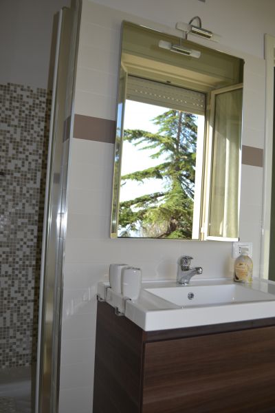 photo 18 Owner direct vacation rental Avola villa Sicily Syracuse Province bathroom