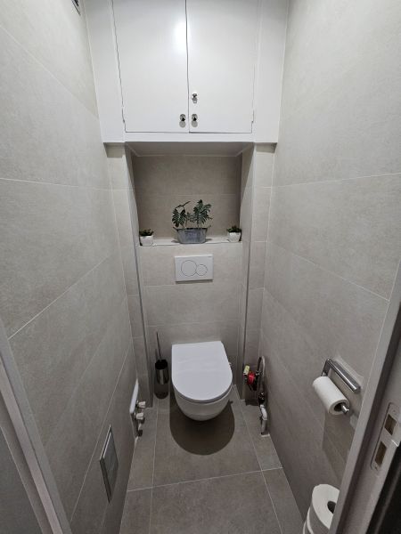 photo 13 Owner direct vacation rental Cannes appartement Provence-Alpes-Cte d'Azur Alpes-Maritimes Bathroom w/toilet only