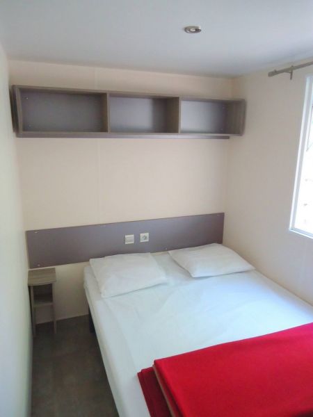 photo 5 Owner direct vacation rental Dolus d'Olron mobilhome Poitou-Charentes Charente-Maritime bedroom 2