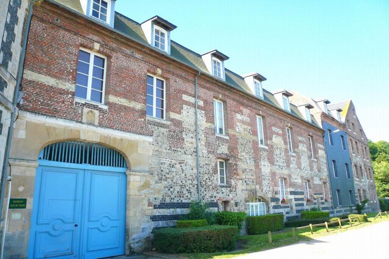 photo 9 Owner direct vacation rental Honfleur appartement Basse-Normandie Calvados View of the property from outside