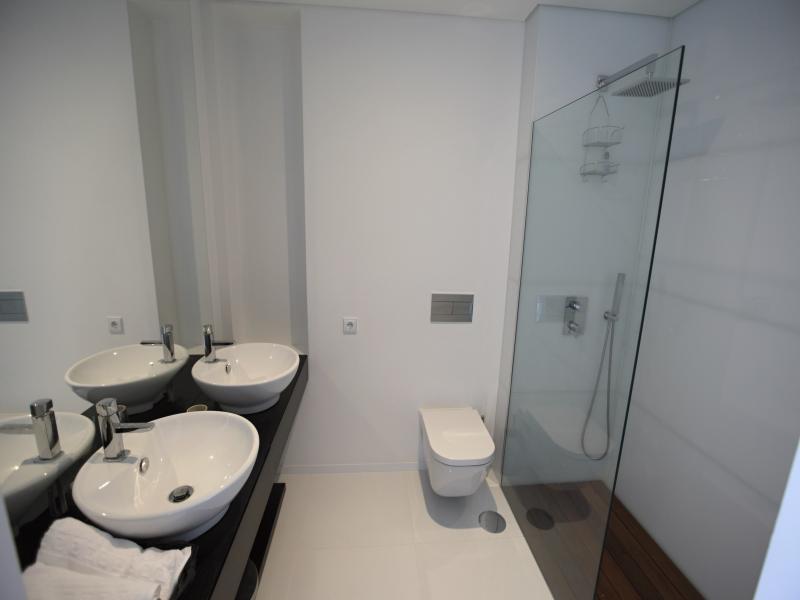 photo 5 Owner direct vacation rental Olho appartement Algarve  bathroom 1