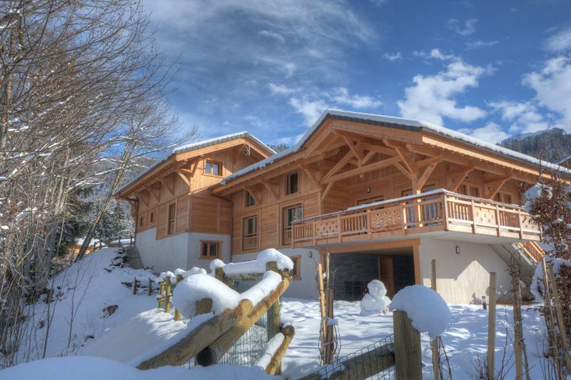 photo 1 Owner direct vacation rental Les Carroz d'Araches chalet Rhone-Alps Haute-Savoie View of the property from outside