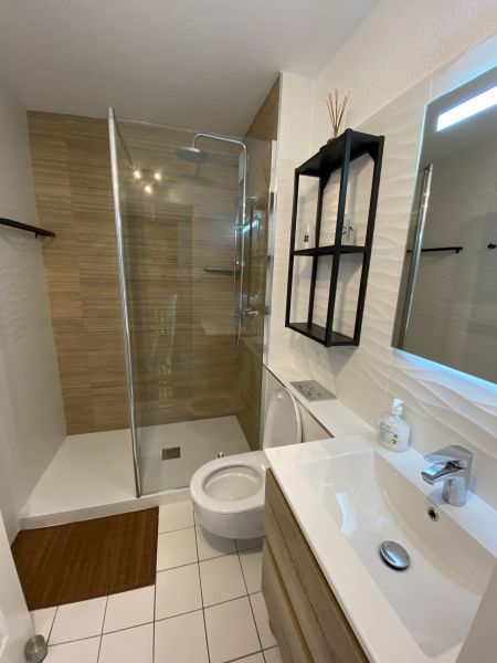 photo 17 Owner direct vacation rental Arcachon appartement Aquitaine Gironde bathroom